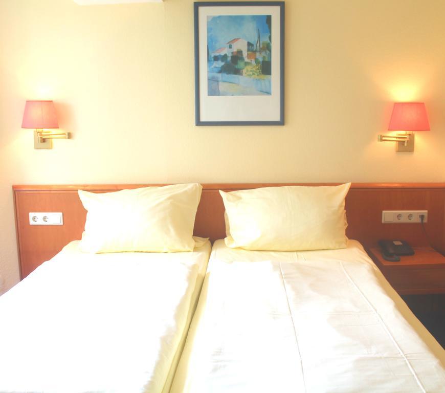 Hotel Eden - Am Hofgarten Бонн Экстерьер фото